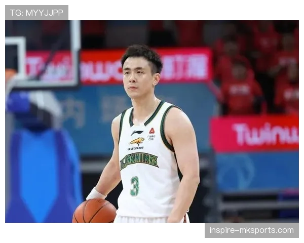 赵继伟一整天像和尚一样训练，刷到他朋友圈那张豪宅沙发照我直接懵